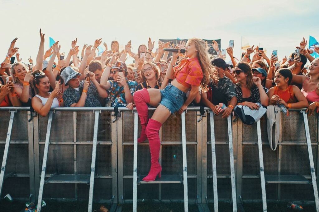 Becky Hill scores first residency Rocks Gossip & News