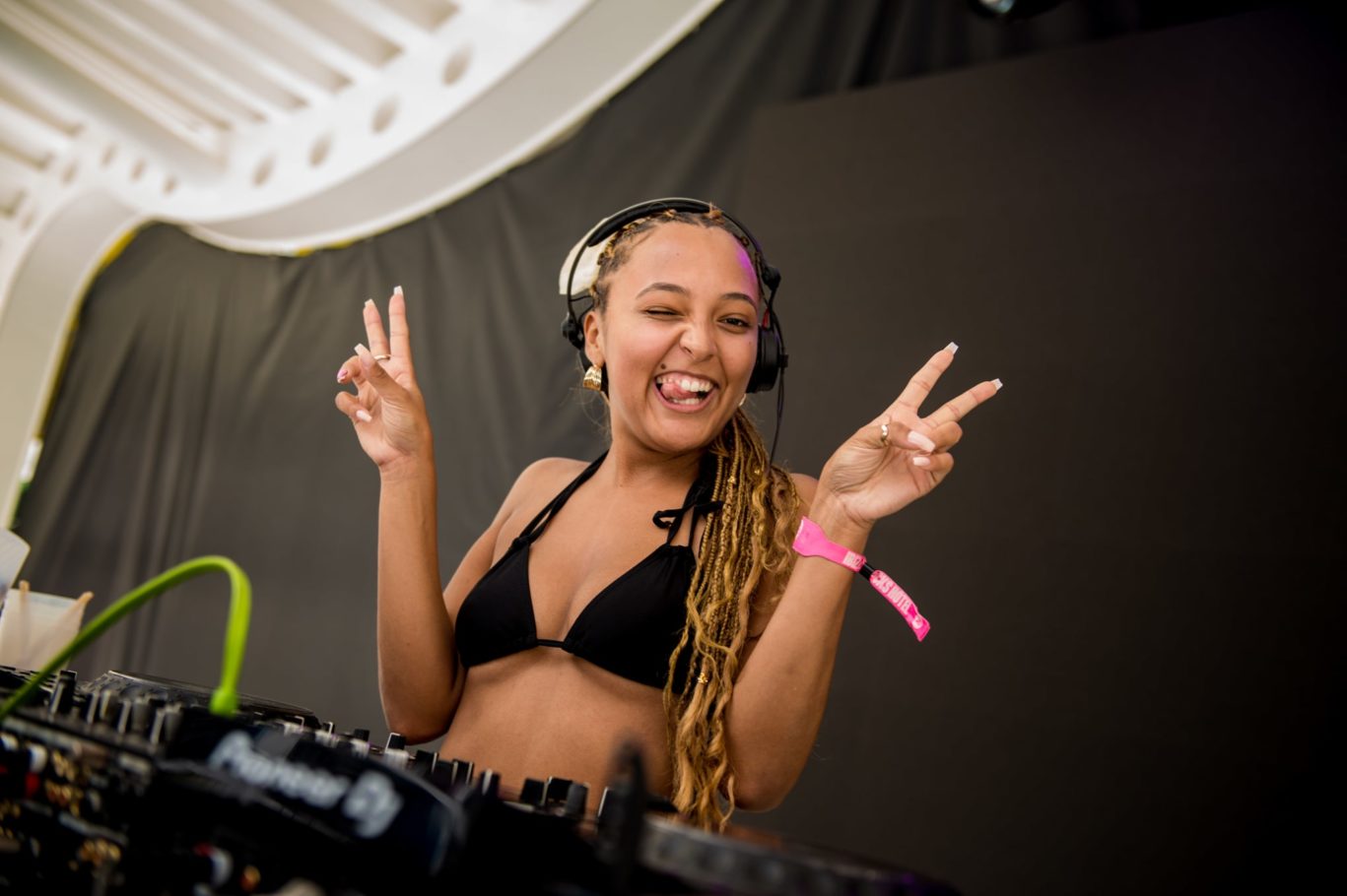 Khadejia Applebum Pool Party Ibiza Rocks