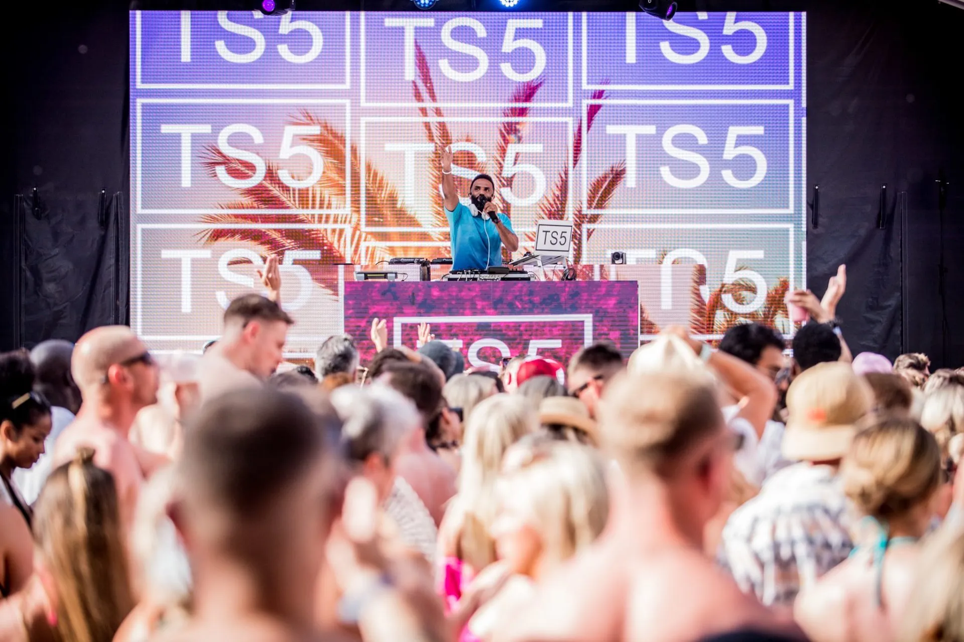 Craig David TS5 Pool Party Ibiza Rocks (1)