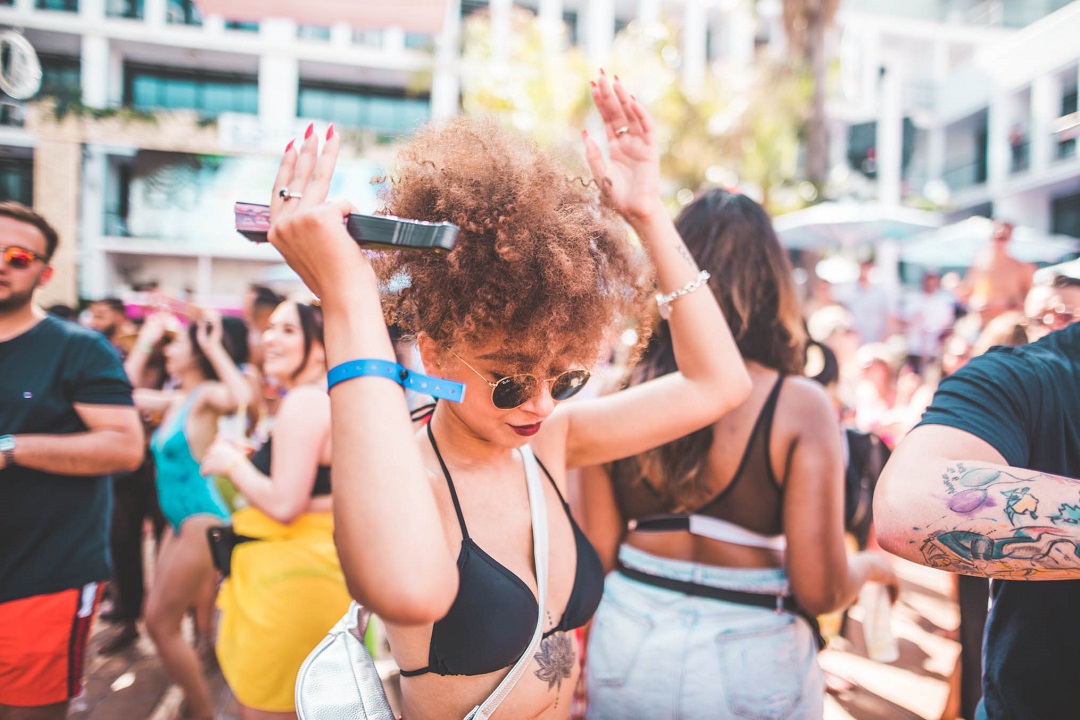 garage nation pool party girl dancing