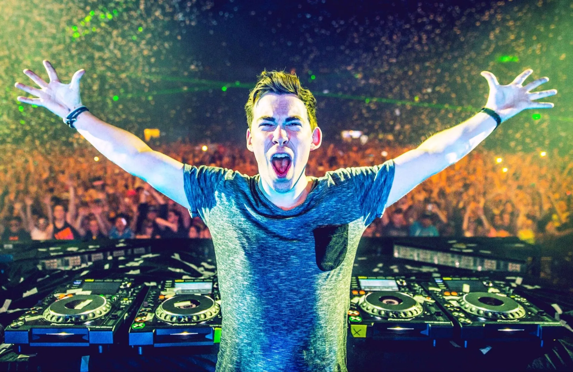 Hardwell-returns-to-Ushuaia-Ibiza-2016