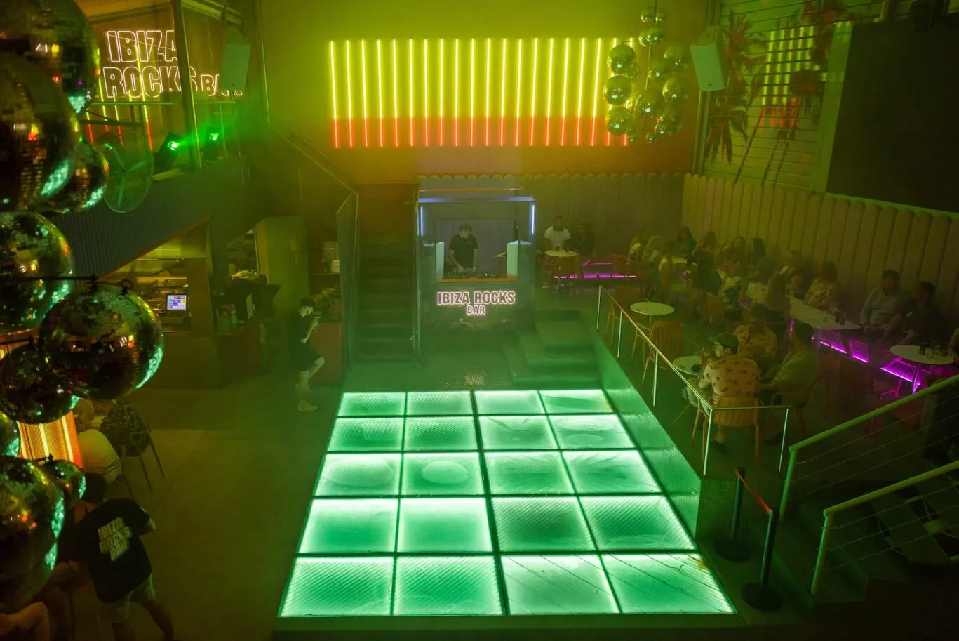Ibiza-Rocks-Bar_Sofia-Gomez-Fonzo-377