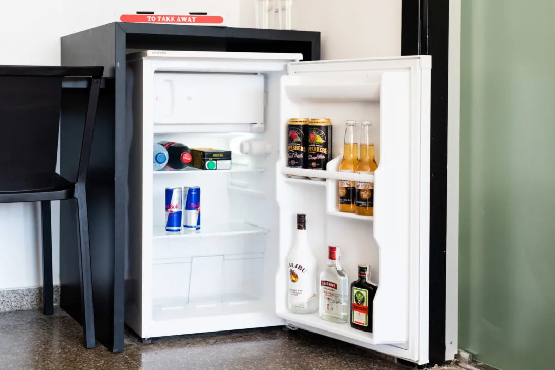 rocks room plus fridge