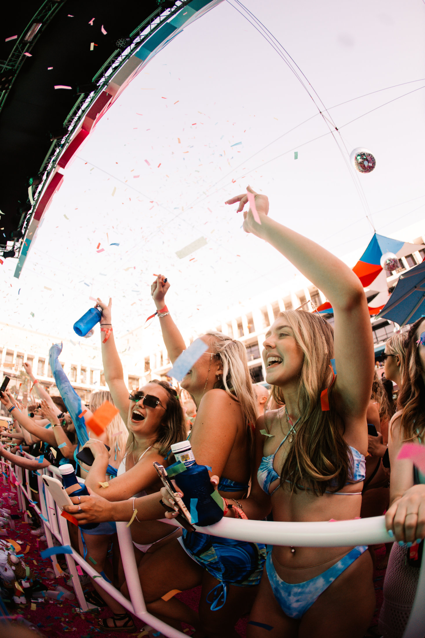 Front Row bei der Ibiza Rocks Opening Party, Ibiza Rocks Hotel
