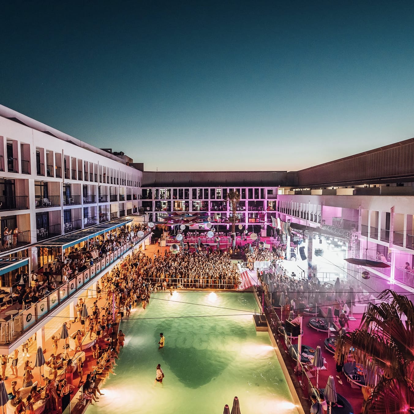 Ibiza Rocks Hotel Veranstaltungsort bei Nacht