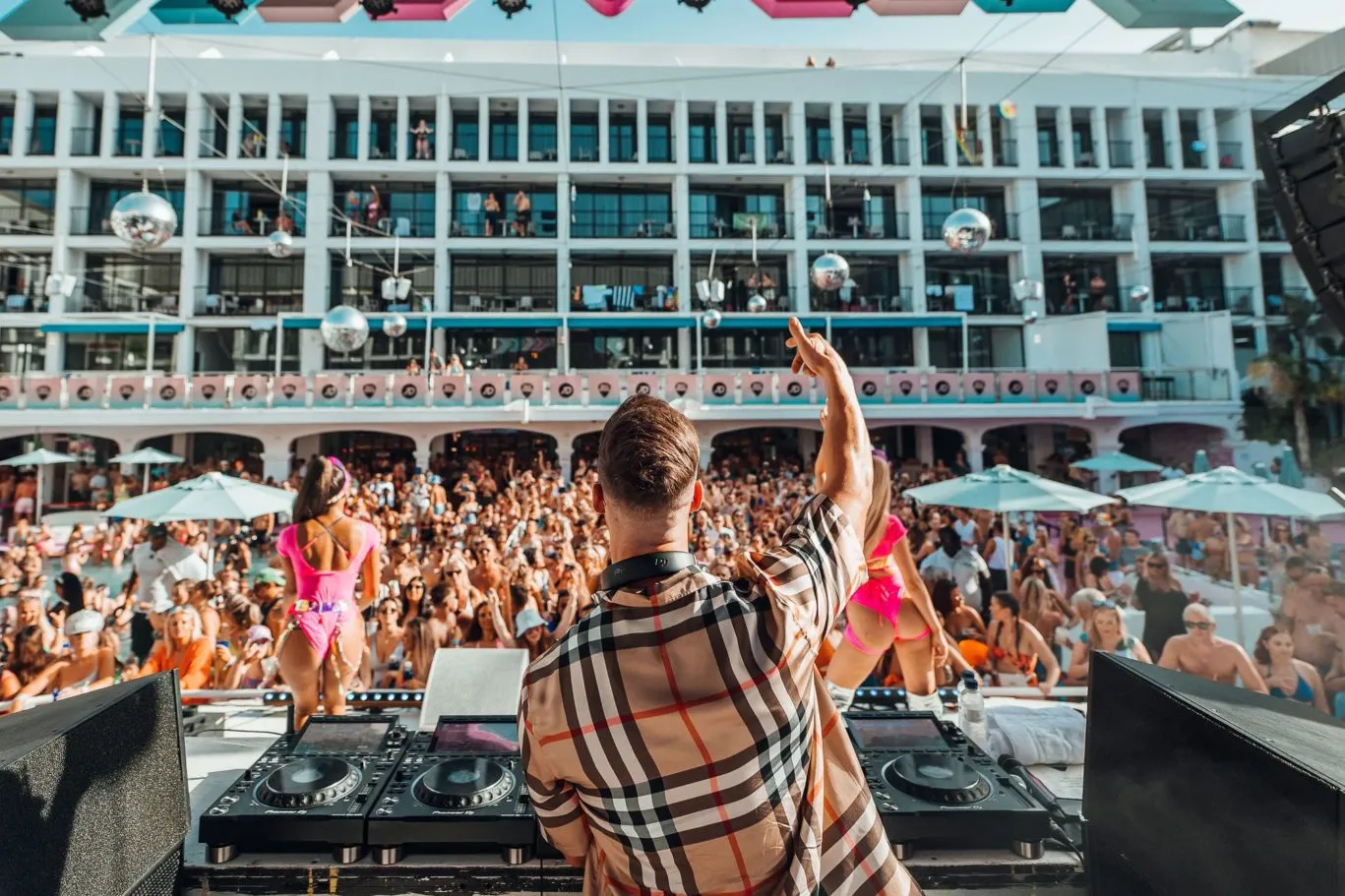 Joel Corry Ibiza Rocks Pool Party 2022