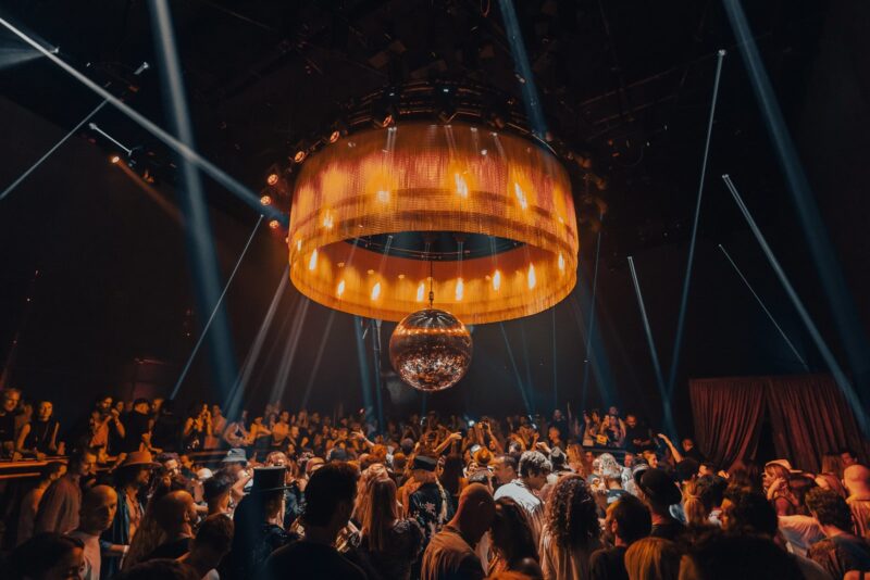 white-ibiza-clubs-club-chinois-2022-08-min