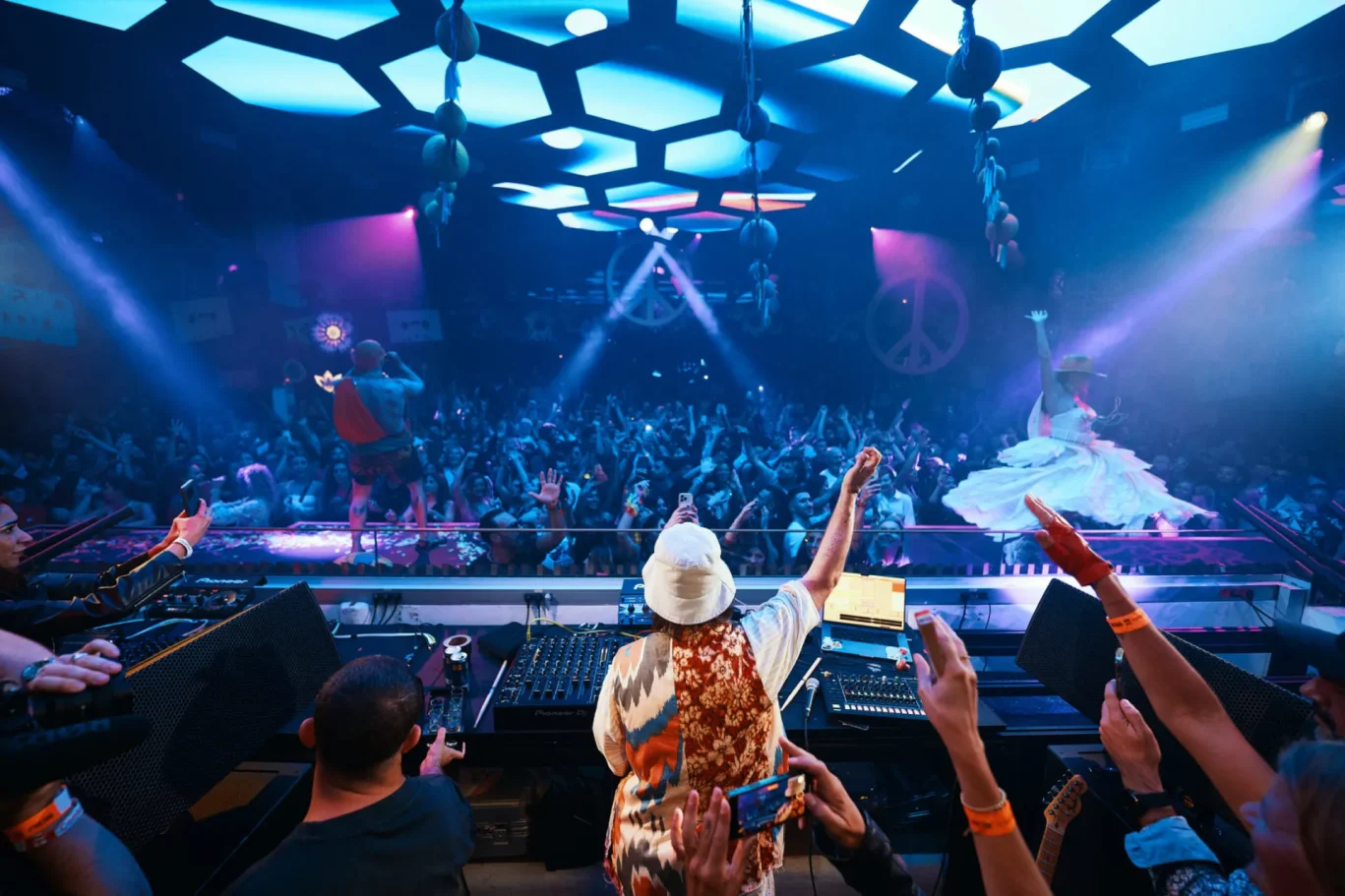 Flower Power Pacha Ibiza 2025