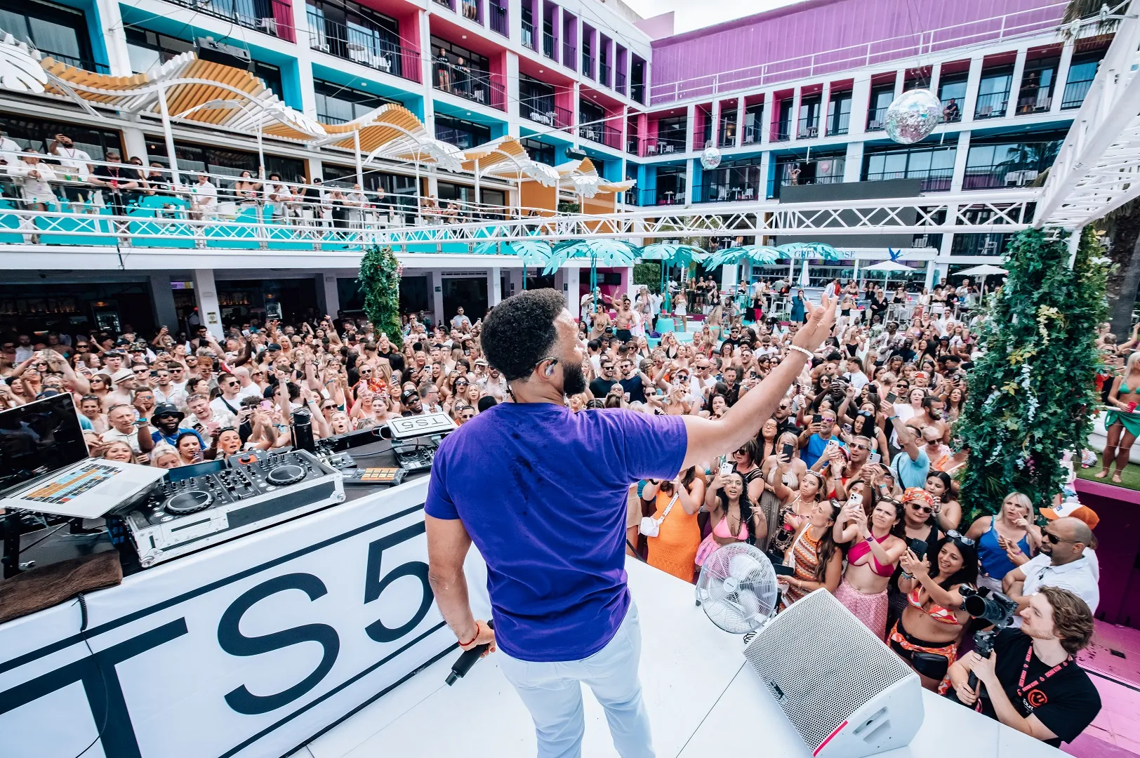 Ibiza Rocks 2025 Daytime Pool Party (7)