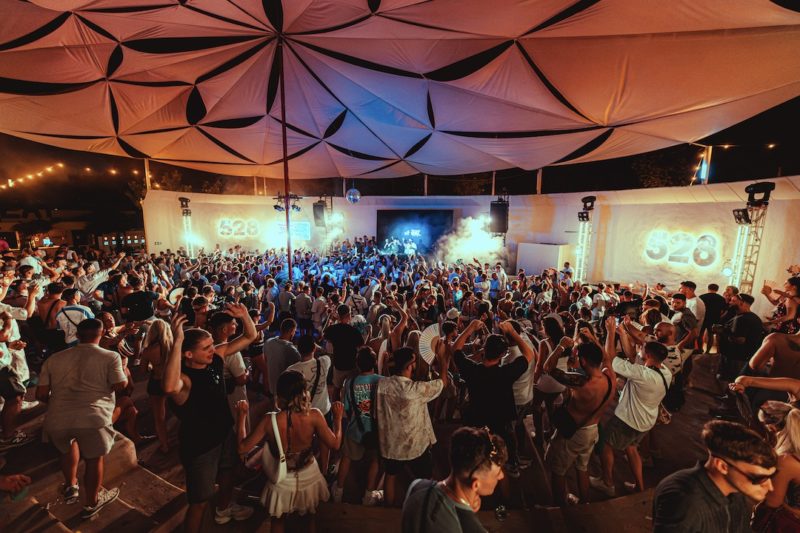 124-Charlie Mitchell –12