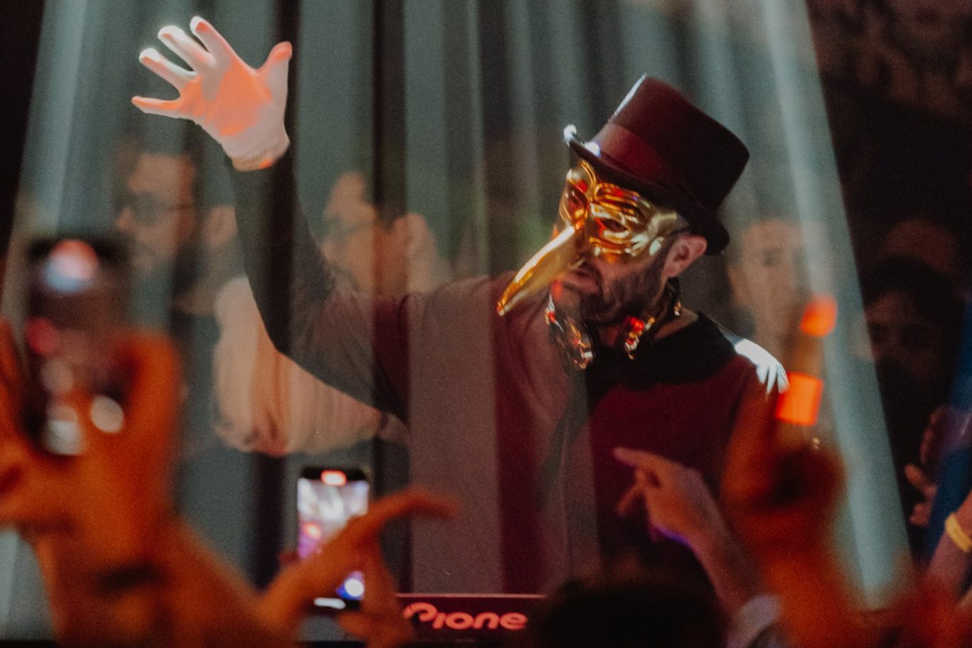 slideshow-1739013986