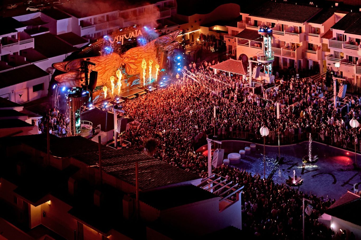 slideshow-1739997034