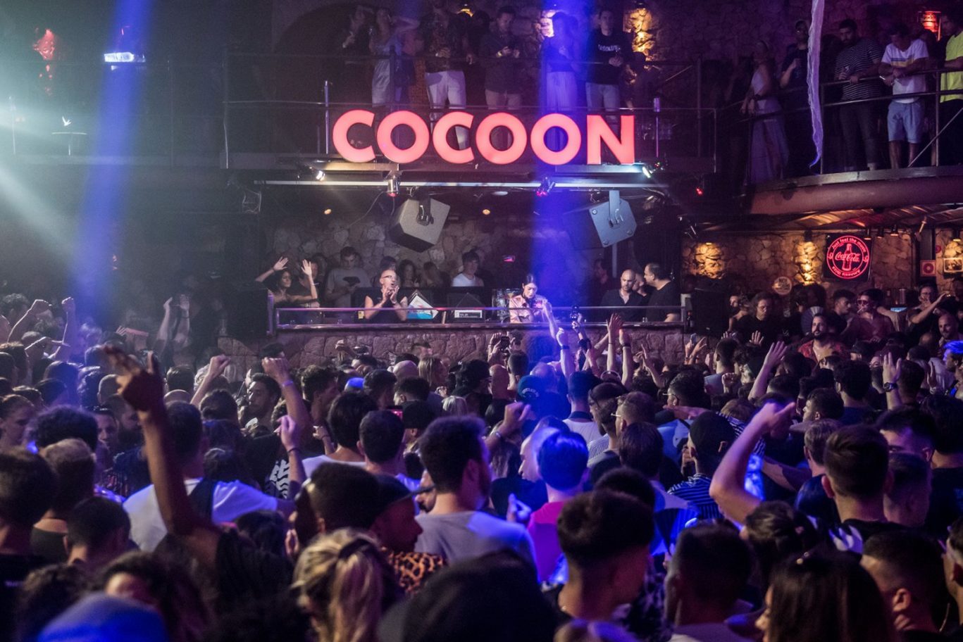 slideshow-1747375221