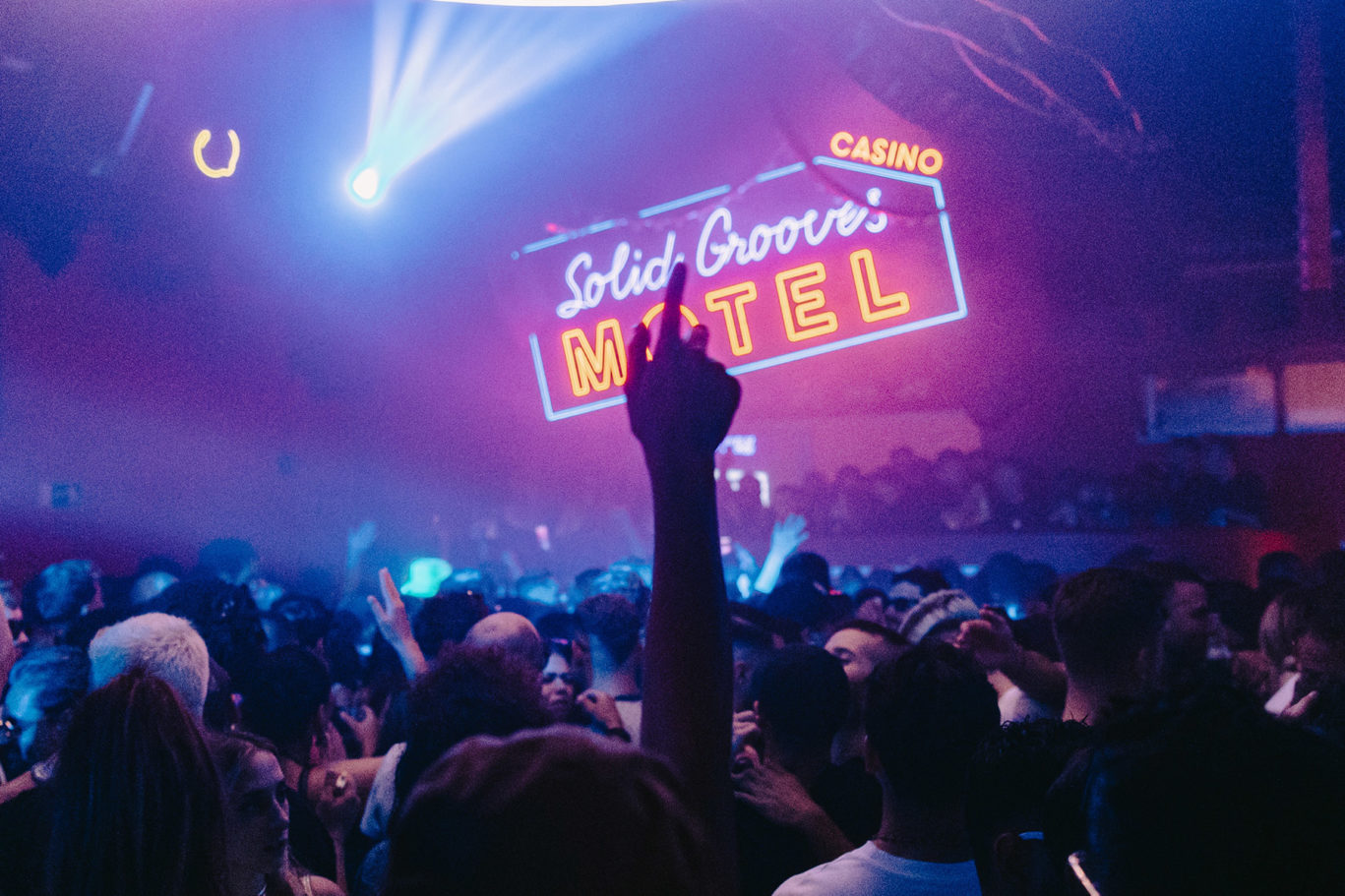 Solid-Grooves-by-Louis-Nesbitt