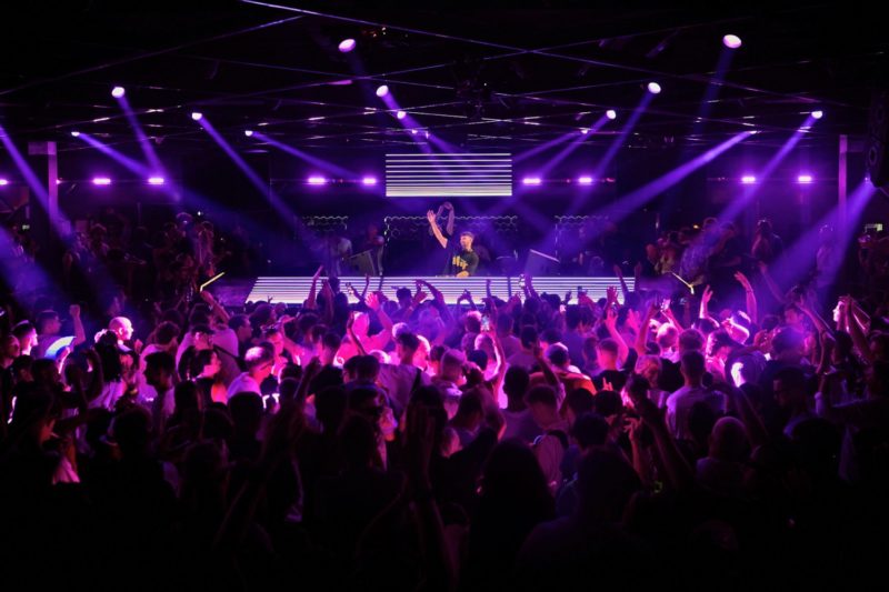 slideshow-1740920048